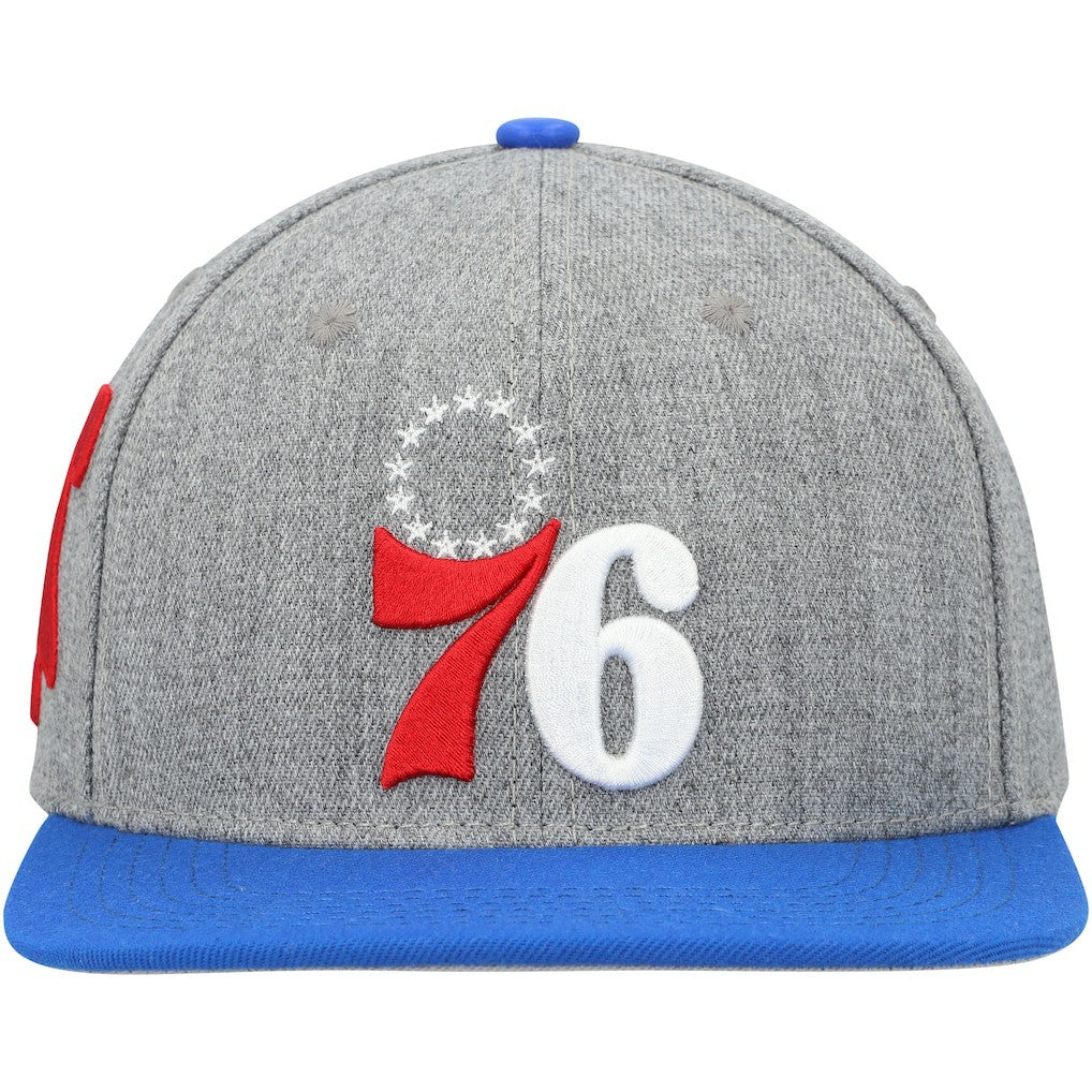 NBA - Philadelphia 76ers Pro Standard Classic Logo Two-Tone Snapback Hat - Gray/Royal