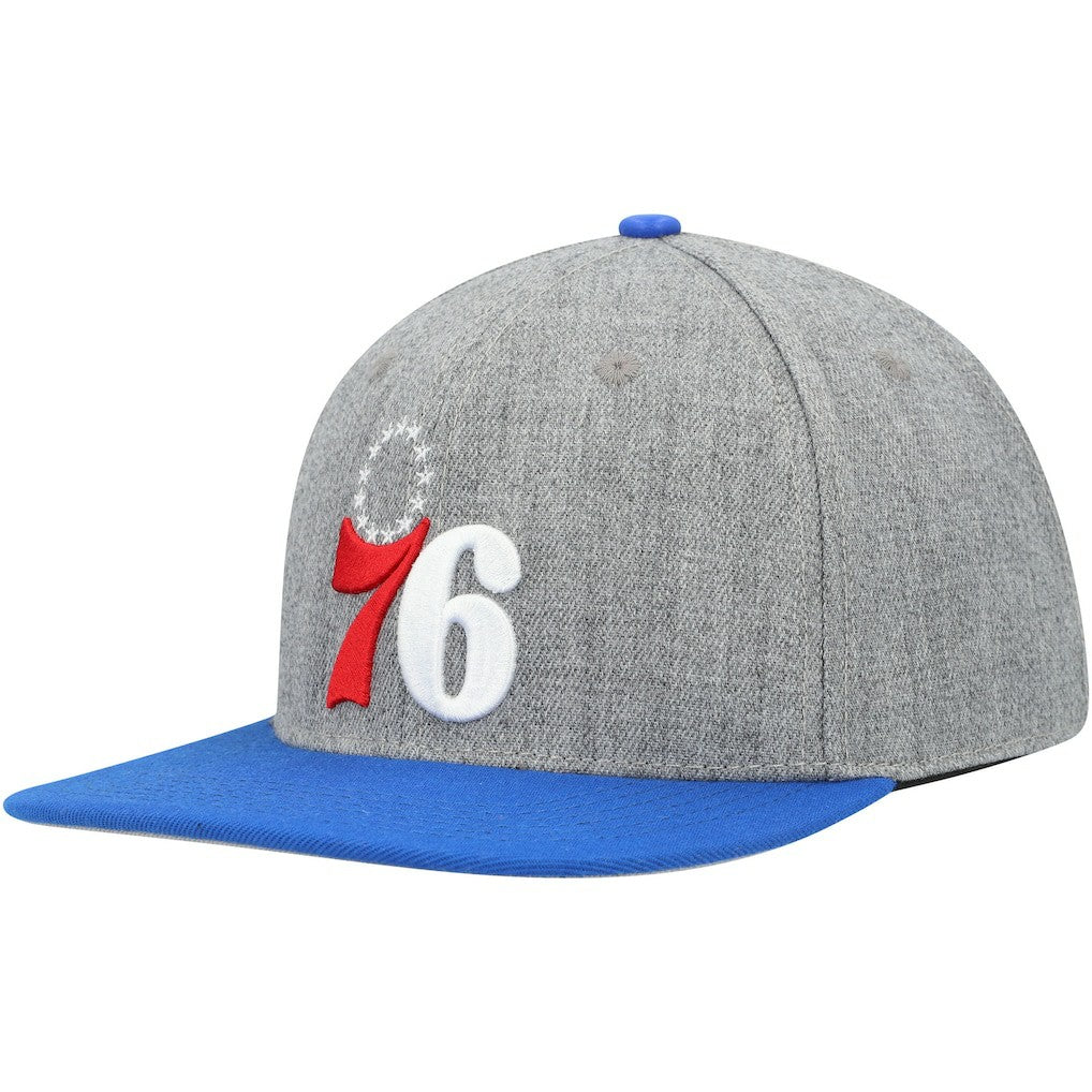 NBA - Philadelphia 76ers Pro Standard Classic Logo Two-Tone Snapback Hat - Gray/Royal