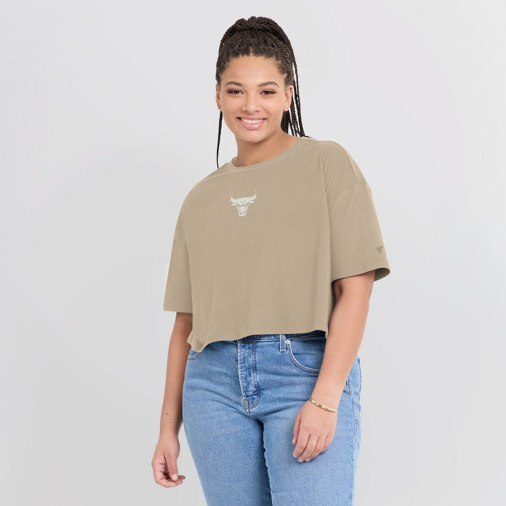 Fanatics - Chicago Bulls Women's Elements Super Soft Boxy Cropped T-Shirt - Khaki