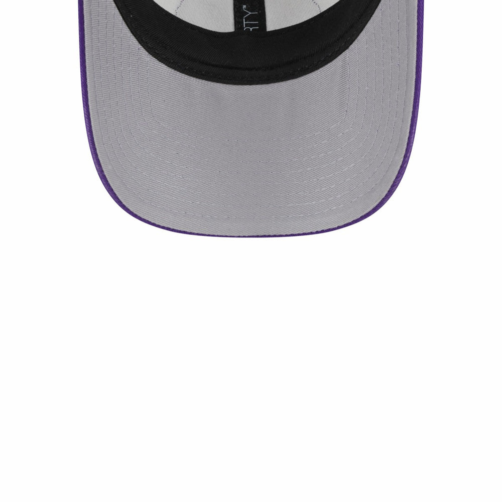 New Era - Los Angeles Lakers Throwback Patch Trucker 9FORTY Adjustable Hat - Khaki/Purple