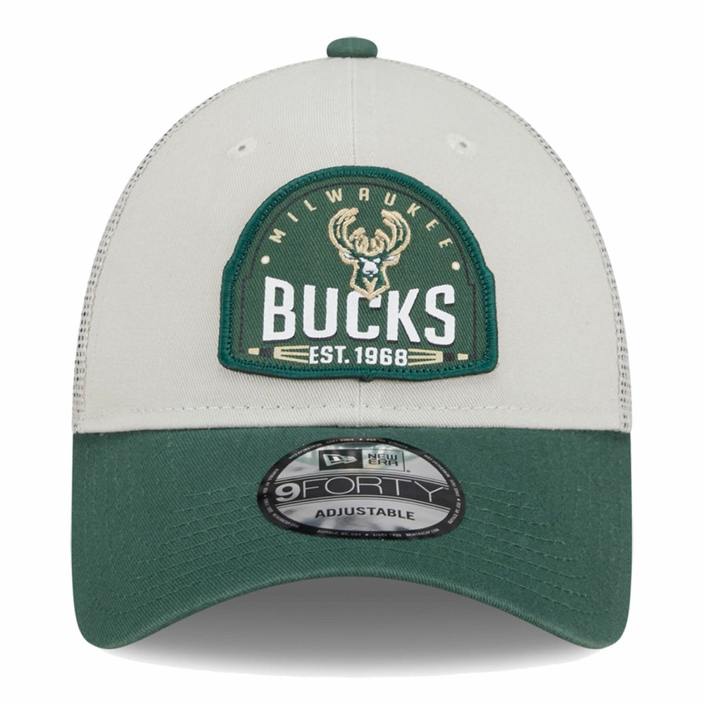 New Era - Milwaukee Bucks Throwback Patch Trucker 9FORTY Adjustable Hat - Khaki/Hunter Green