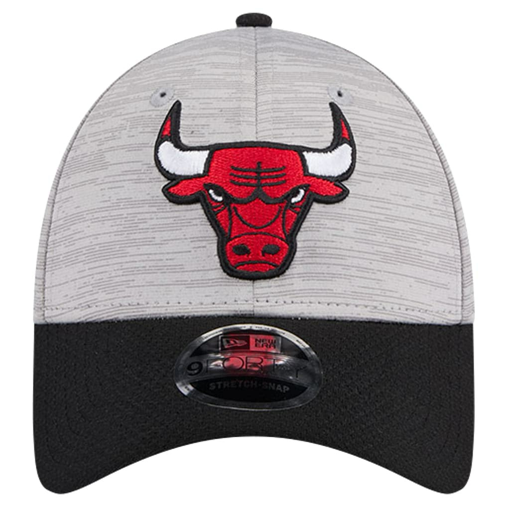 New Era - Chicago Bulls Active Digi-Tech Two-Tone 9FORTY Adjustable Hat - Heather Gray/Black