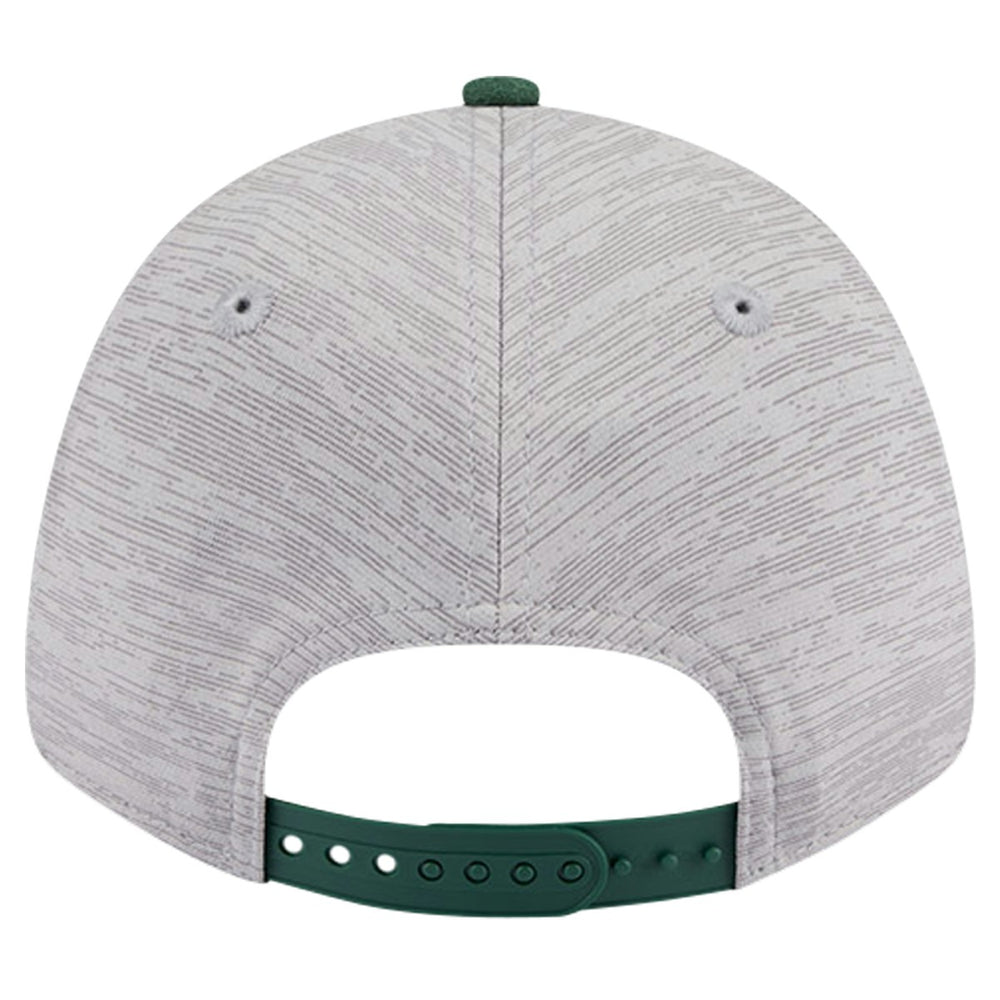 New Era - Milwaukee Bucks Active Digi-Tech Two-Tone 9FORTY Adjustable Hat - Heather Gray/Hunter Green
