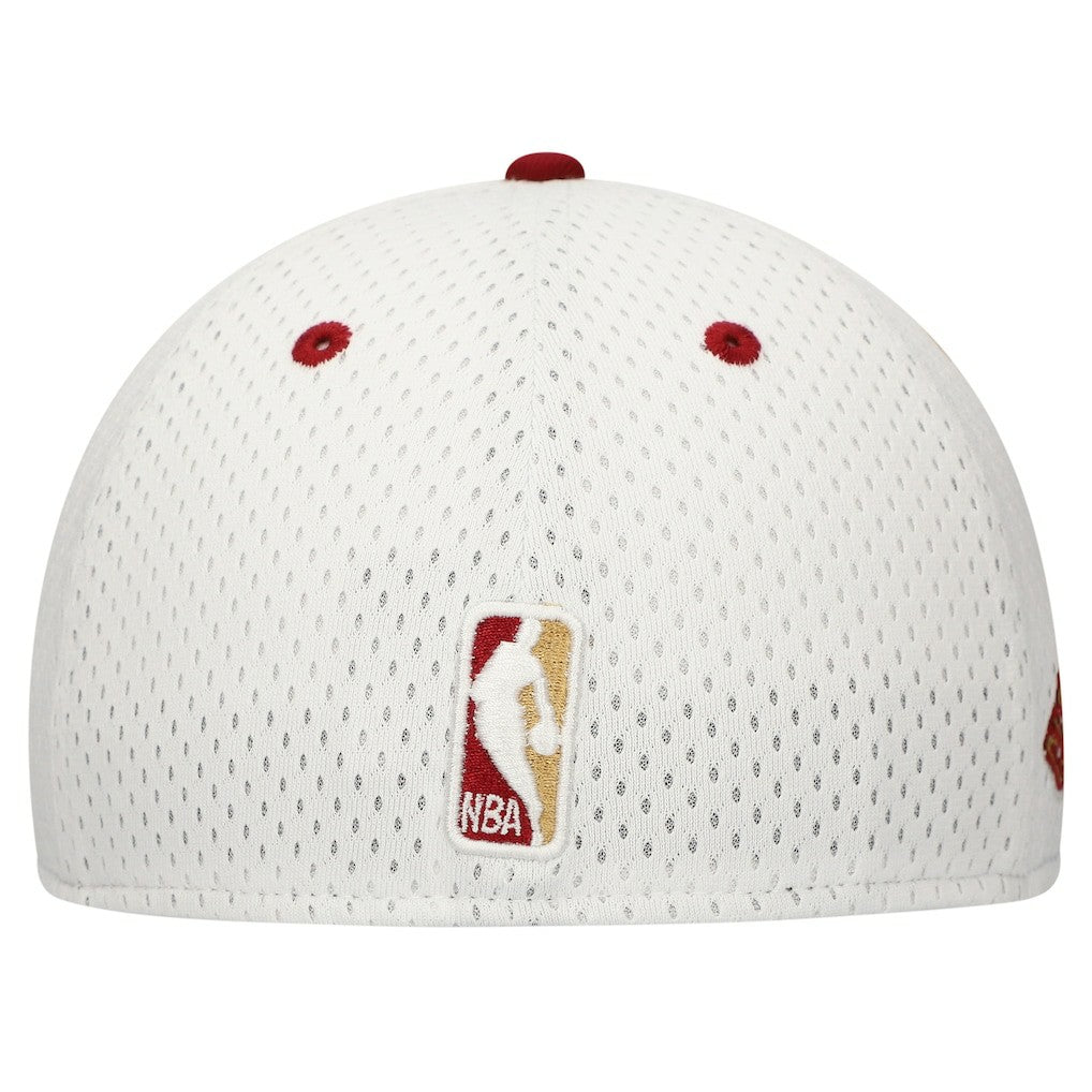 New Era - Cleveland Cavaliers Throwback 2Tone 59FIFTY Fitted Hat - White/Wine