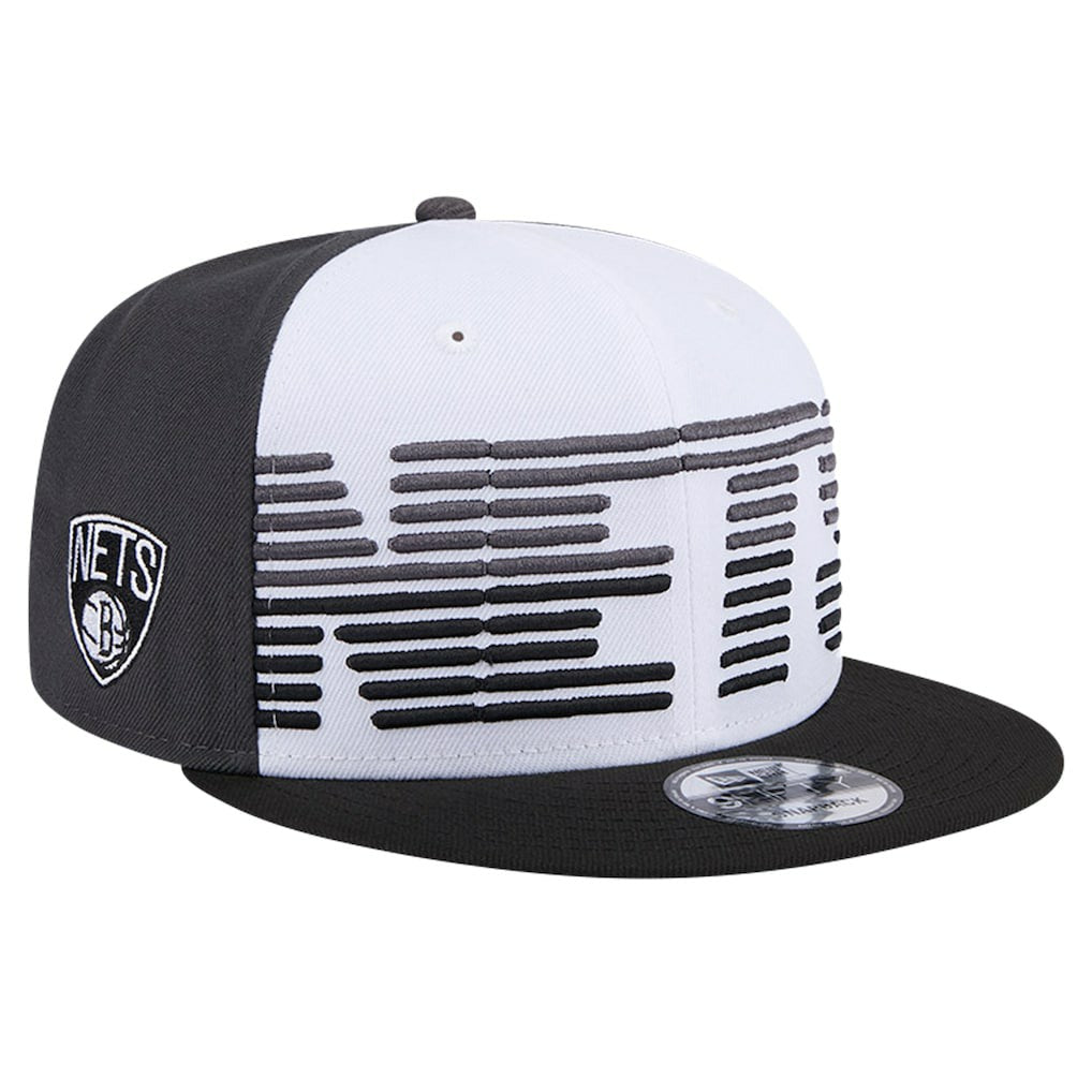 New Era - Brooklyn Nets Throwback Gradient Tech Font 9FIFTY Snapback Hat - White/Black