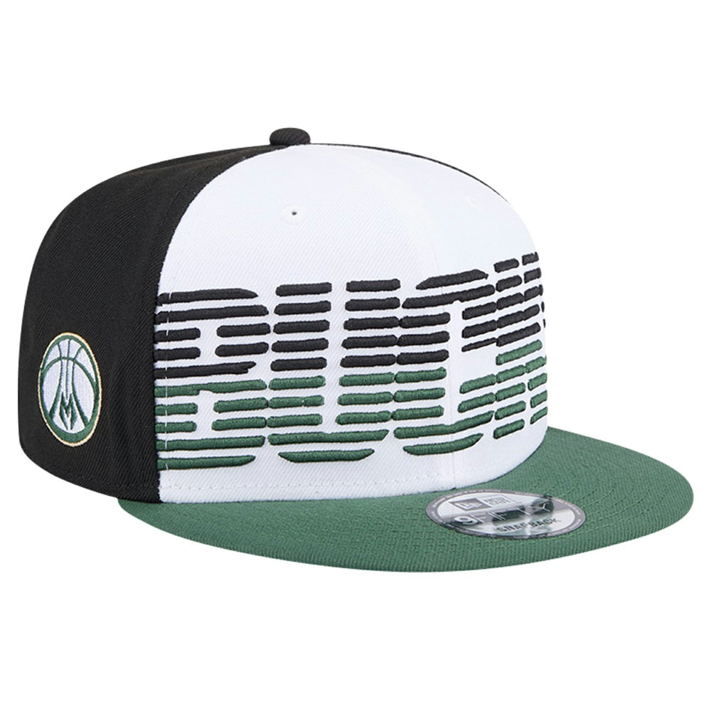 New Era - Milwaukee Bucks Throwback Gradient Tech Font 9FIFTY Snapback Hat - White/Hunter Green