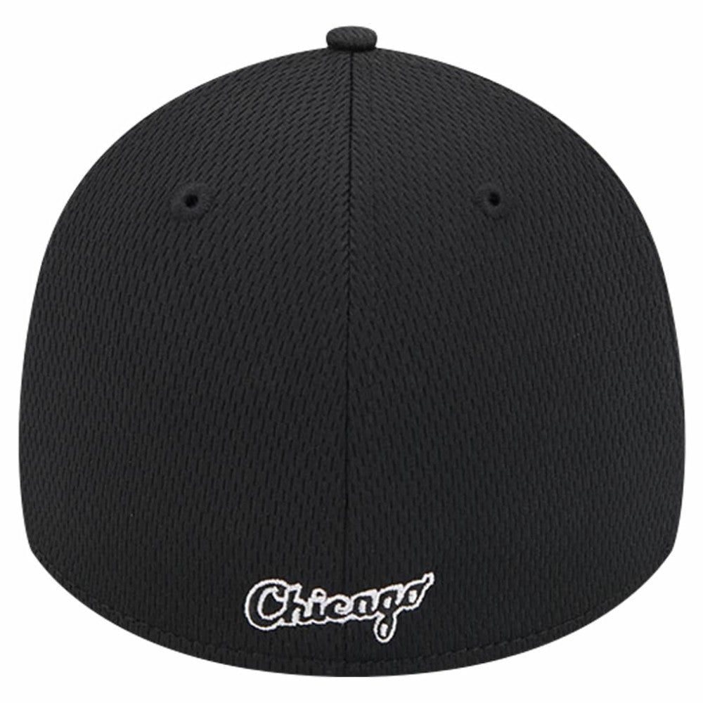 Chicago White Sox New Era Active Dash Mark 39THIRTY Flex Hat Lifestyle