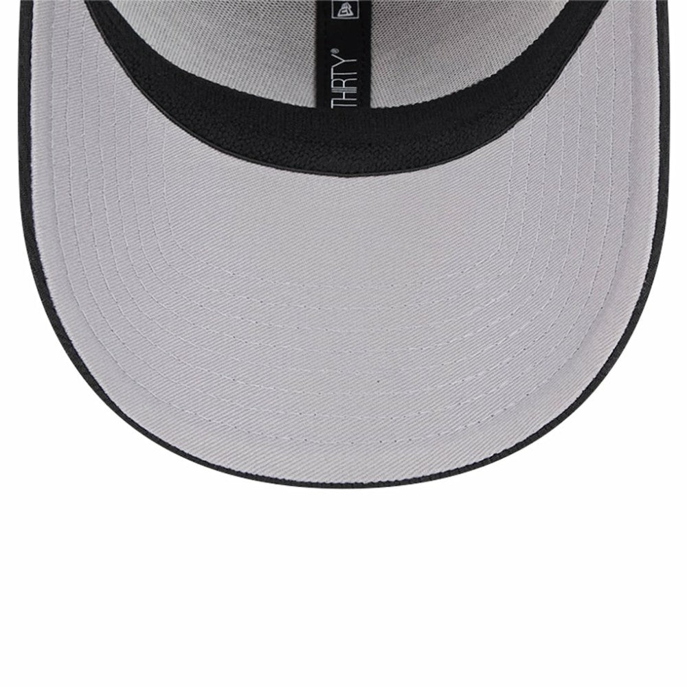 Chicago White Sox New Era Active Dash Mark 39THIRTY Flex Hat Lifestyle