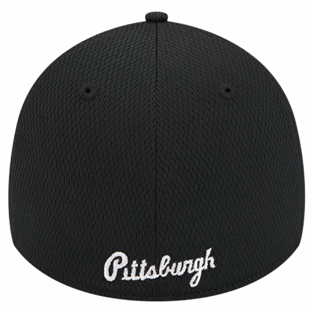 Pittsburgh Pirates New Era Active Dash Mark 39THIRTY Flex Hat Lifestyle