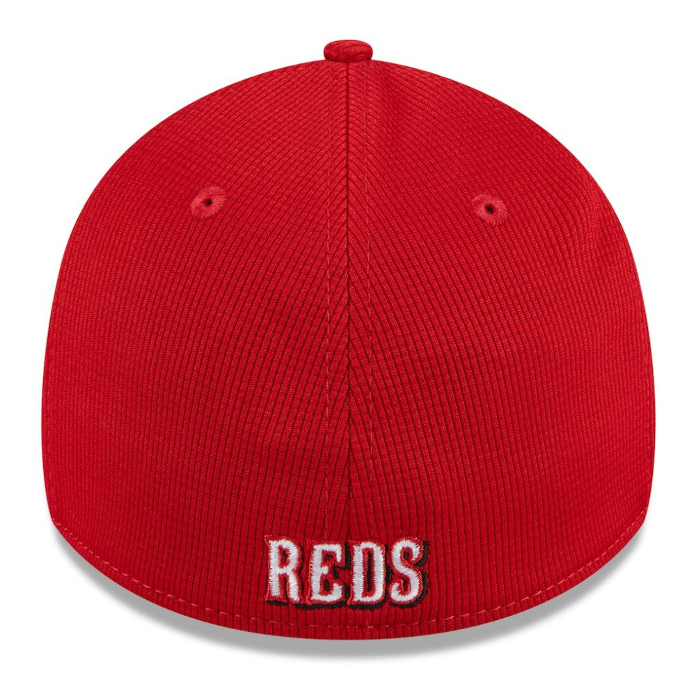 Cincinnati Reds New Era 2025 Batting Practice 39THIRTY Flex Hat Lifestyle
