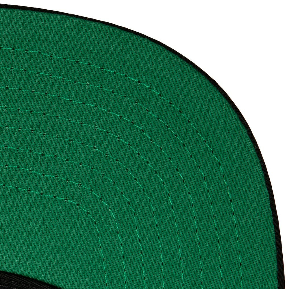 Mitchell & Ness - Philadelphia 76ers Hot Fire Snapback Hat - White