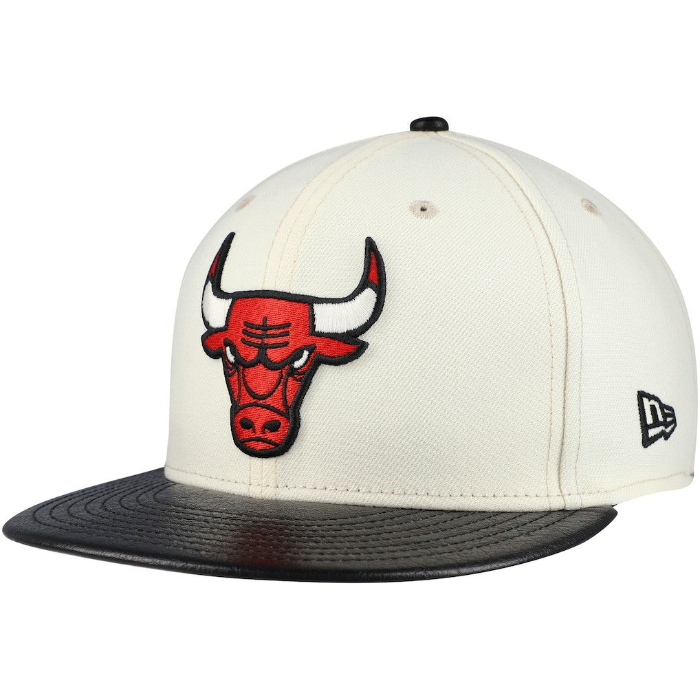 New Era - Chicago Bulls Faux Leather Visor Two-Tone 59FIFTY Fitted Hat - Cream/Black