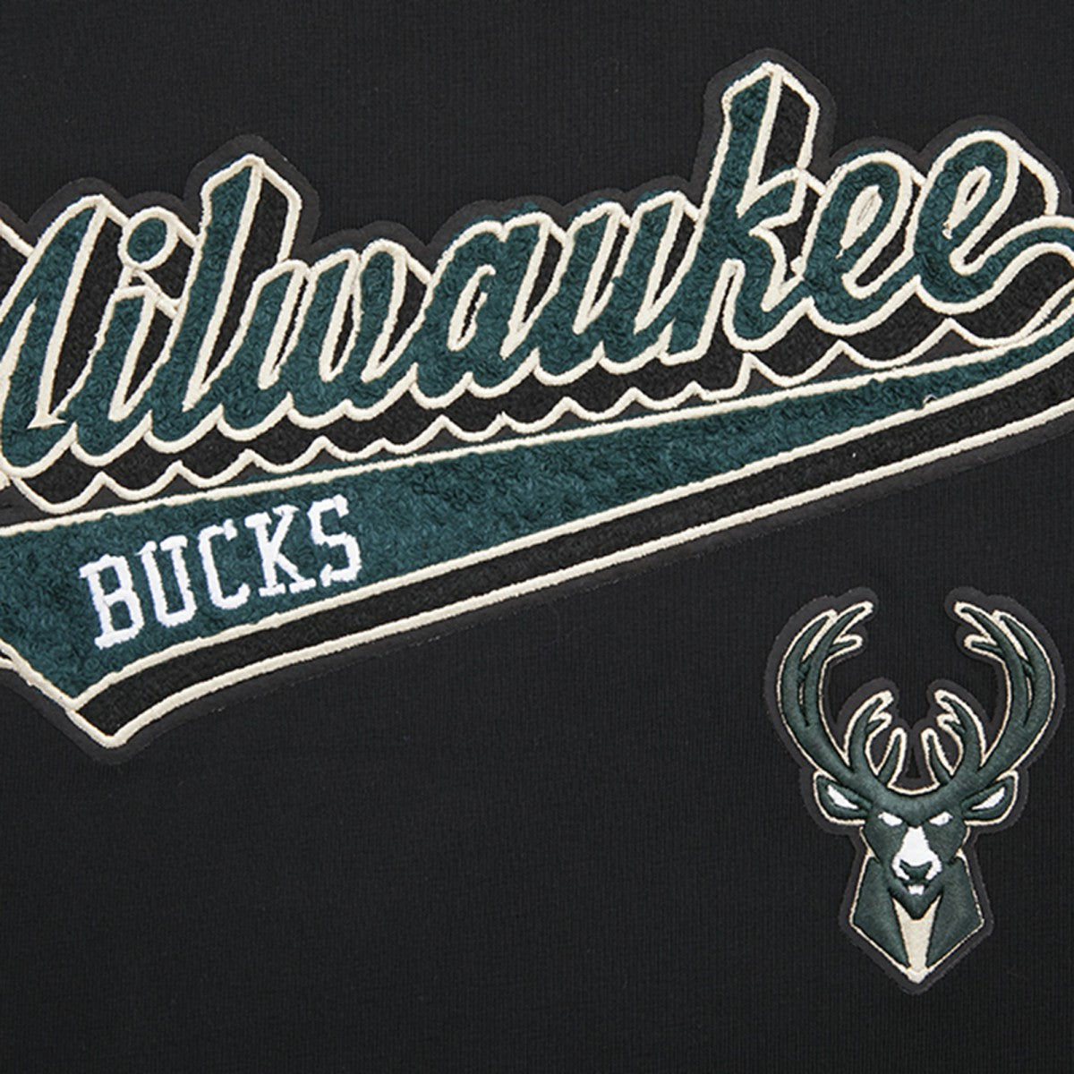 NBA - Milwaukee Bucks Pro Standard Women's Script Boyfriend T-Shirt - Black