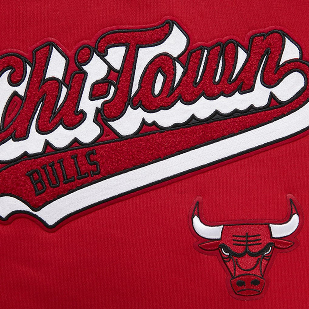 NBA - Chicago Bulls Pro Standard Women's Script Tail Cropped Pullover Hoodie - Red