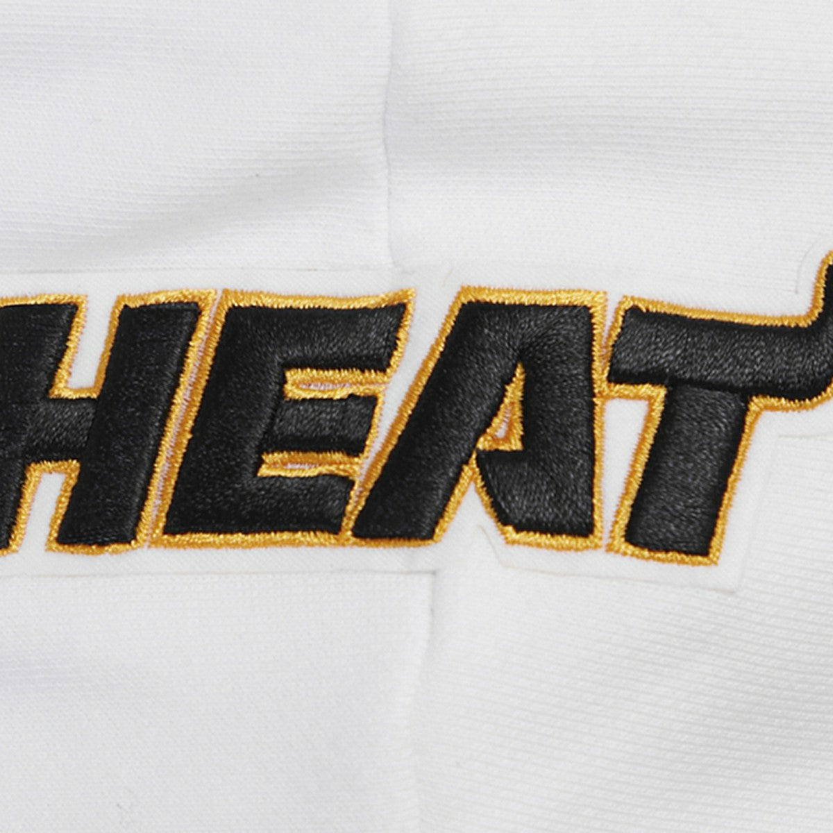 NBA - Miami Heat Pro Standard Women's Script Tail Cropped Pullover Hoodie - White