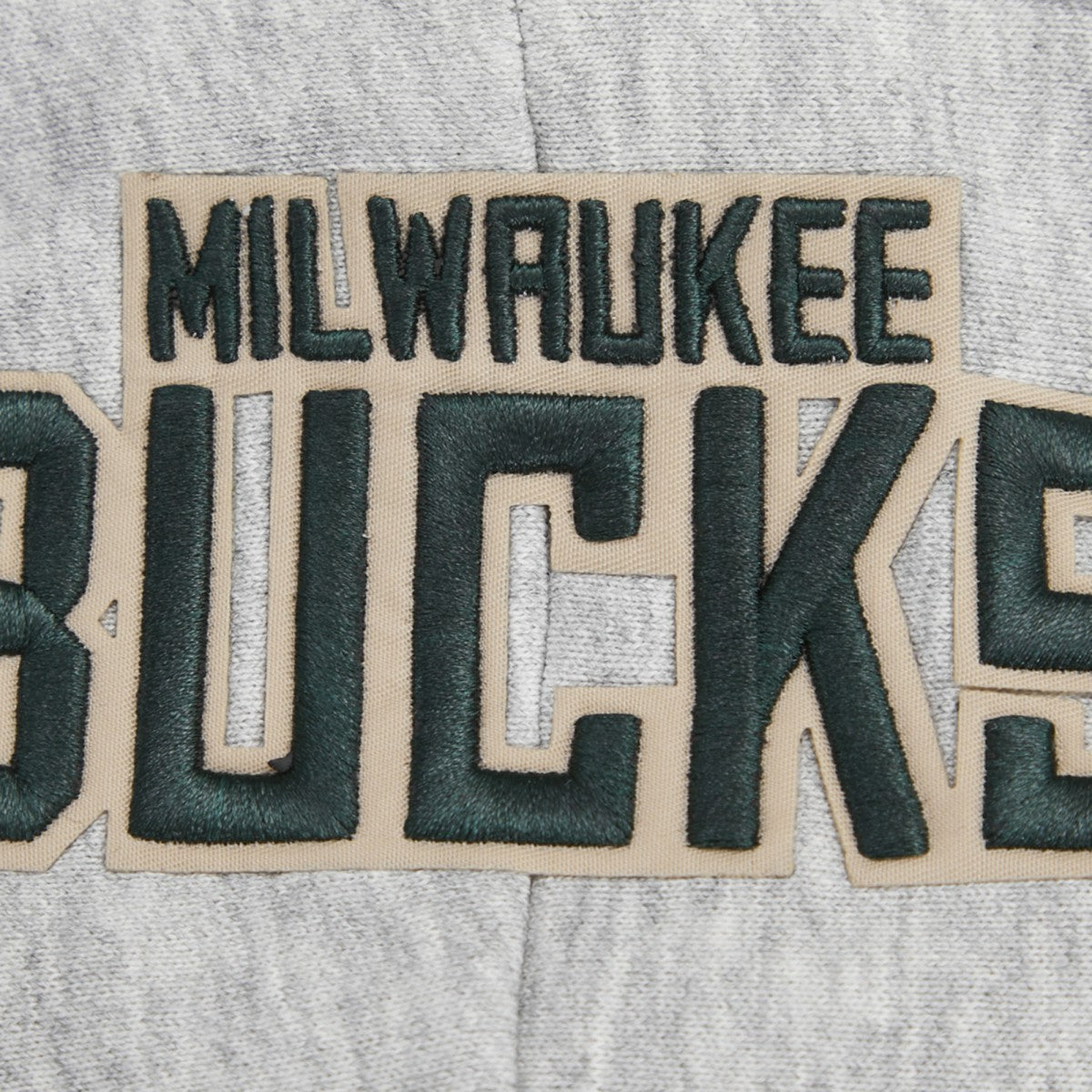 NBA - Milwaukee Bucks Pro Standard Women's Script Tail Cropped Pullover Hoodie - Heather Gray