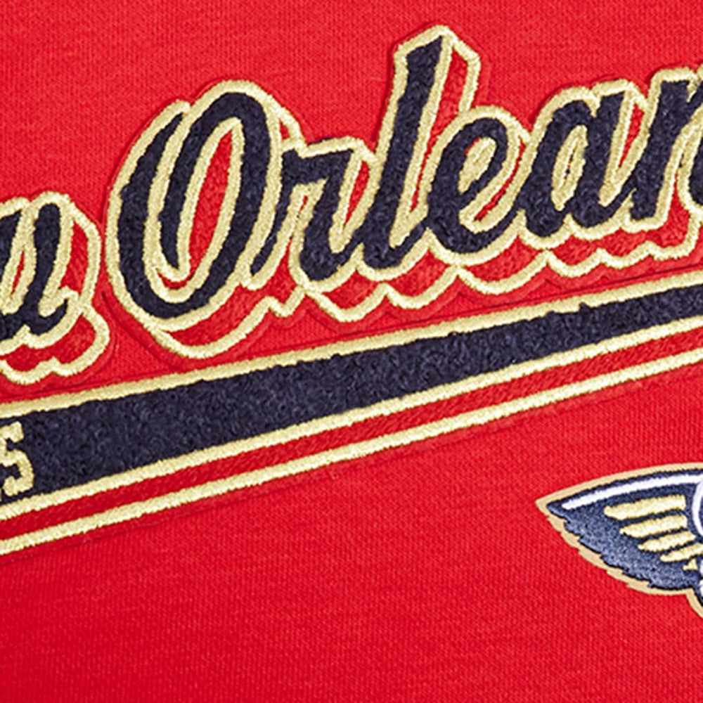 NBA - New Orleans Pelicans Pro Standard Women's Script Tail Cropped Pullover Hoodie - Red