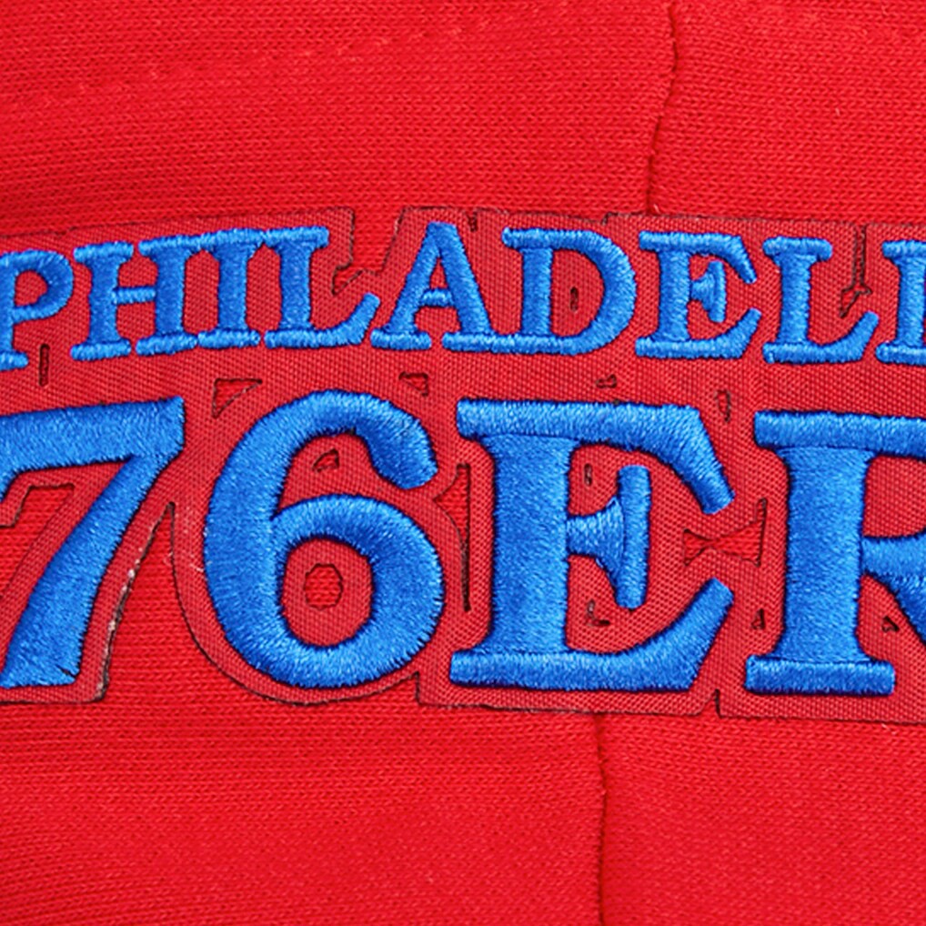 NBA - Philadelphia 76ers Pro Standard Women's Script Tail Cropped Pullover Hoodie - Red