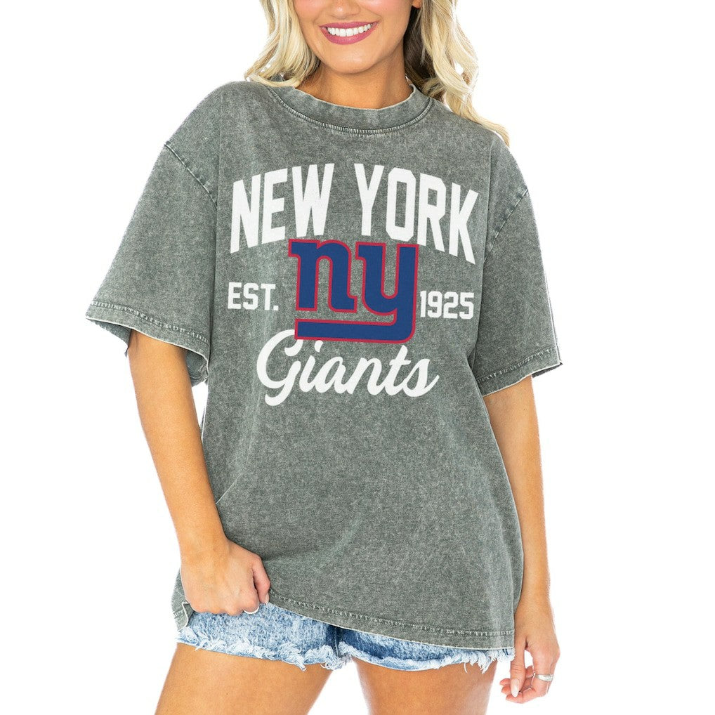 New York Giants Gameday Couture Women's Tackle Titan Boyfriend Washed T-Shirt Gray - NFL