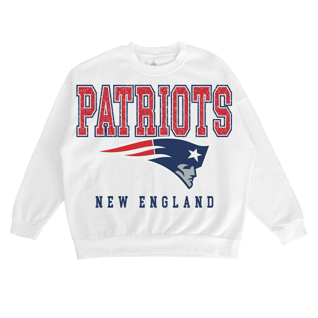 New England Patriots Gameday Couture Women's Sunday Drives Oversized Crewneck Pullover Sweatshirt – White - NFL