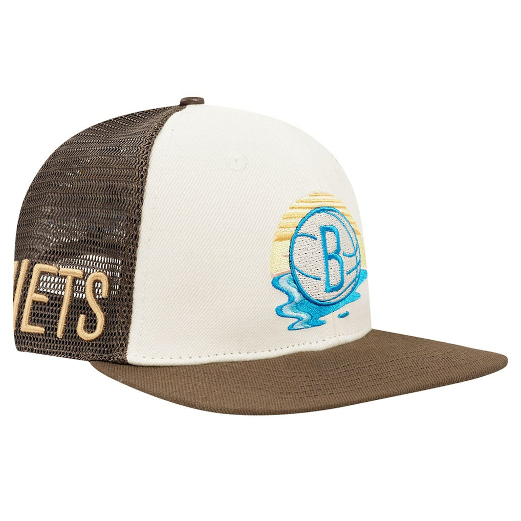 NBA - Brooklyn Nets Pro Standard Glint Sunset Snapback Hat - Cream/Brown