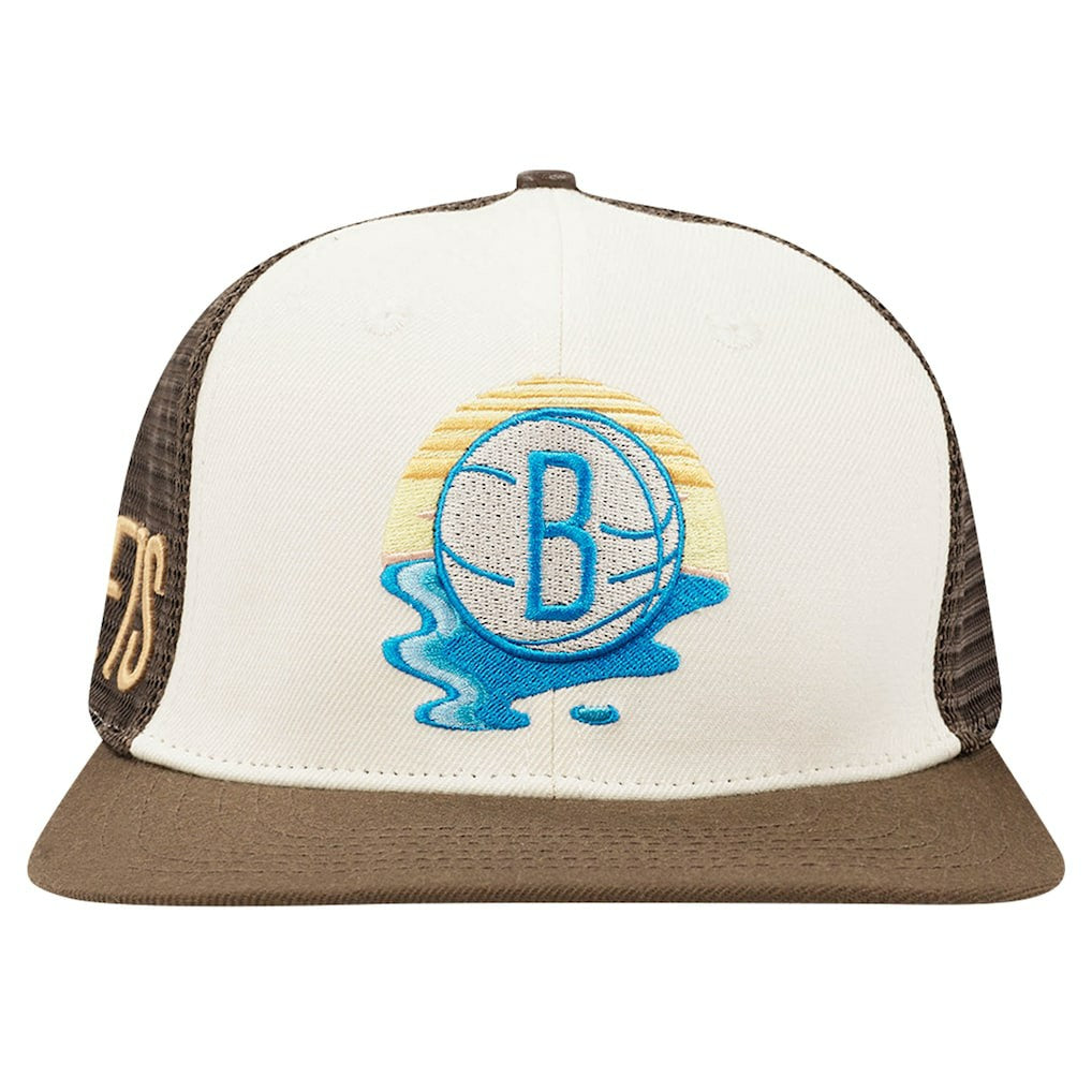 NBA - Brooklyn Nets Pro Standard Glint Sunset Snapback Hat - Cream/Brown