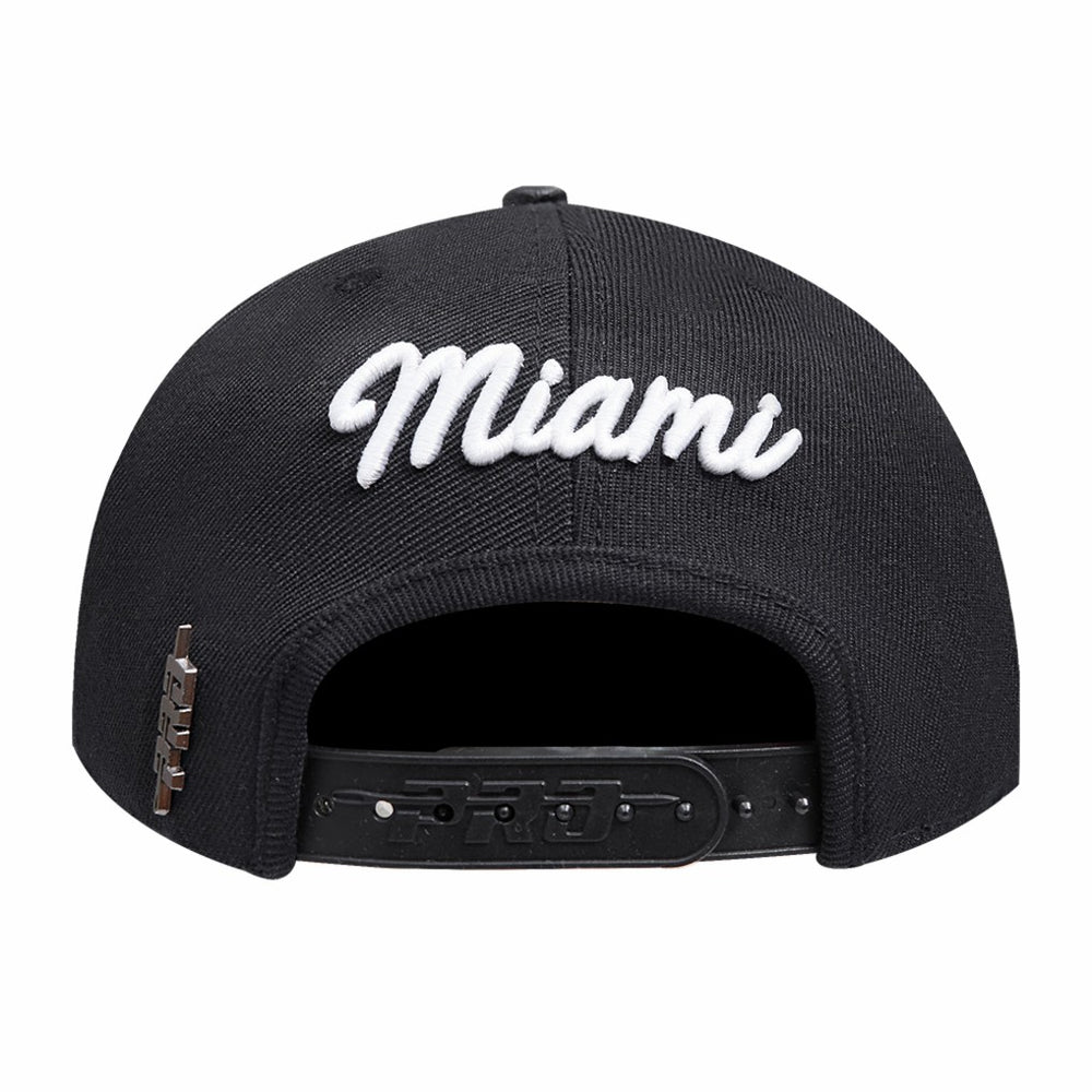 NBA - Miami Heat Pro Standard Paint the City Pinch Front Snapback Hat - Black