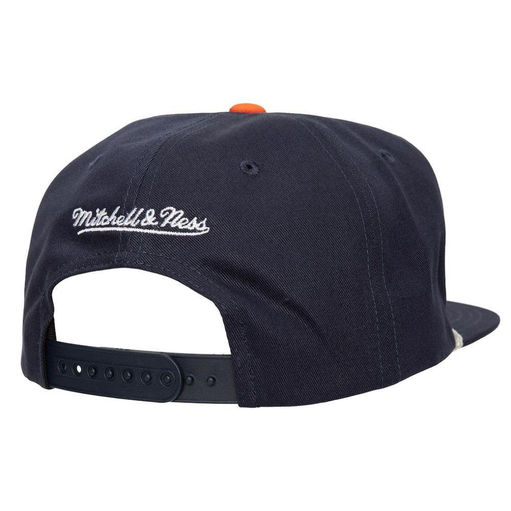 Houston Astros Mitchell & Ness  Radiant Lines Deadstock Snapback Hat Lifestyle