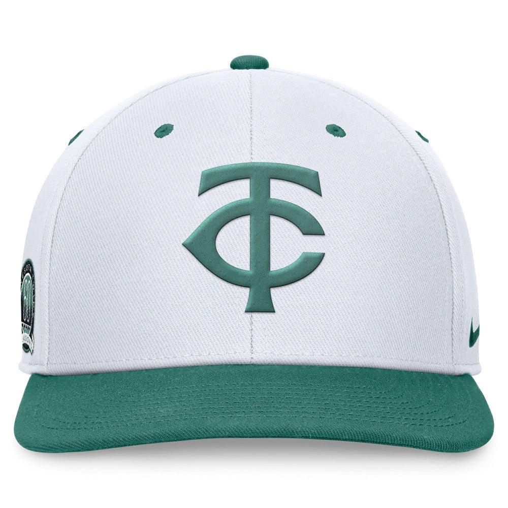 Minnesota Twins Nike Bicoastal Two-Tone Pro Performance Snapback Hat Lifestyle