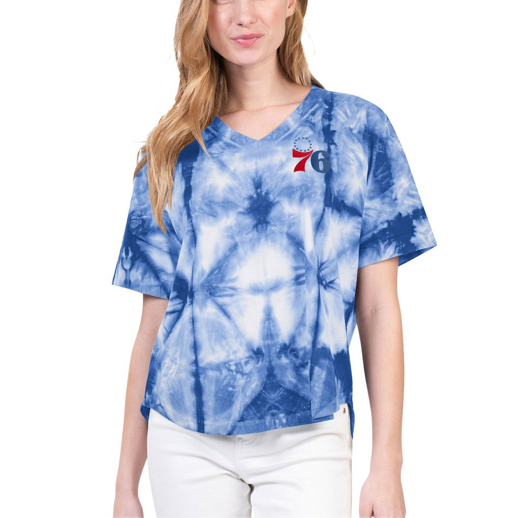 NBA - Philadelphia 76ers G-III 4Her by Carl Banks Women's Tournament Raglan Oversized Tie-Dye V-Neck T-Shirt - Royal