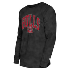 New Era - Chicago Bulls Unisex Oversized Essentials Enzyme Wash Long Sleeve T-Shirt - Black