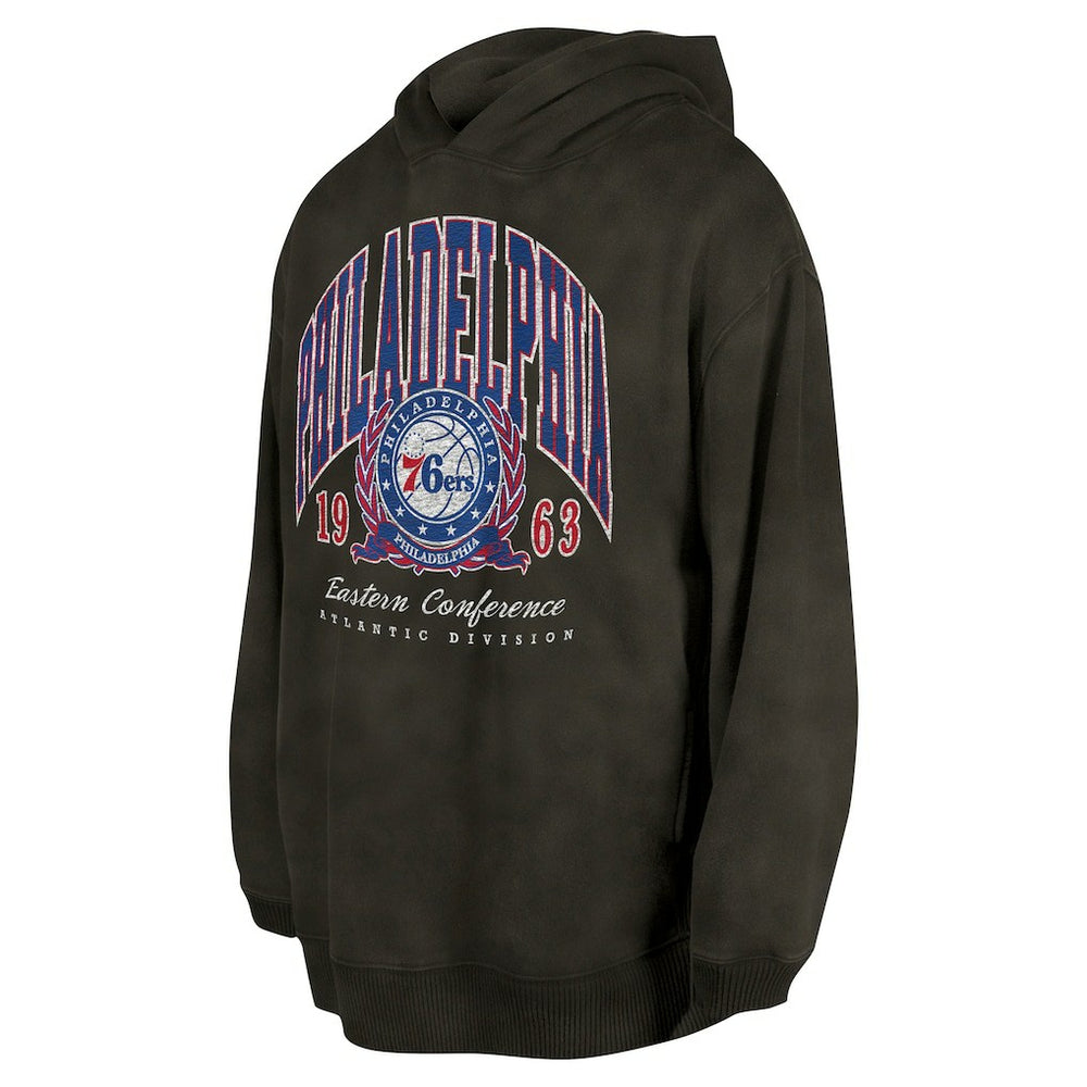 New Era - Philadelphia 76ers Unisex Oversized Essentials Pigment Wash Fleece Pullover Hoodie - Charcoal