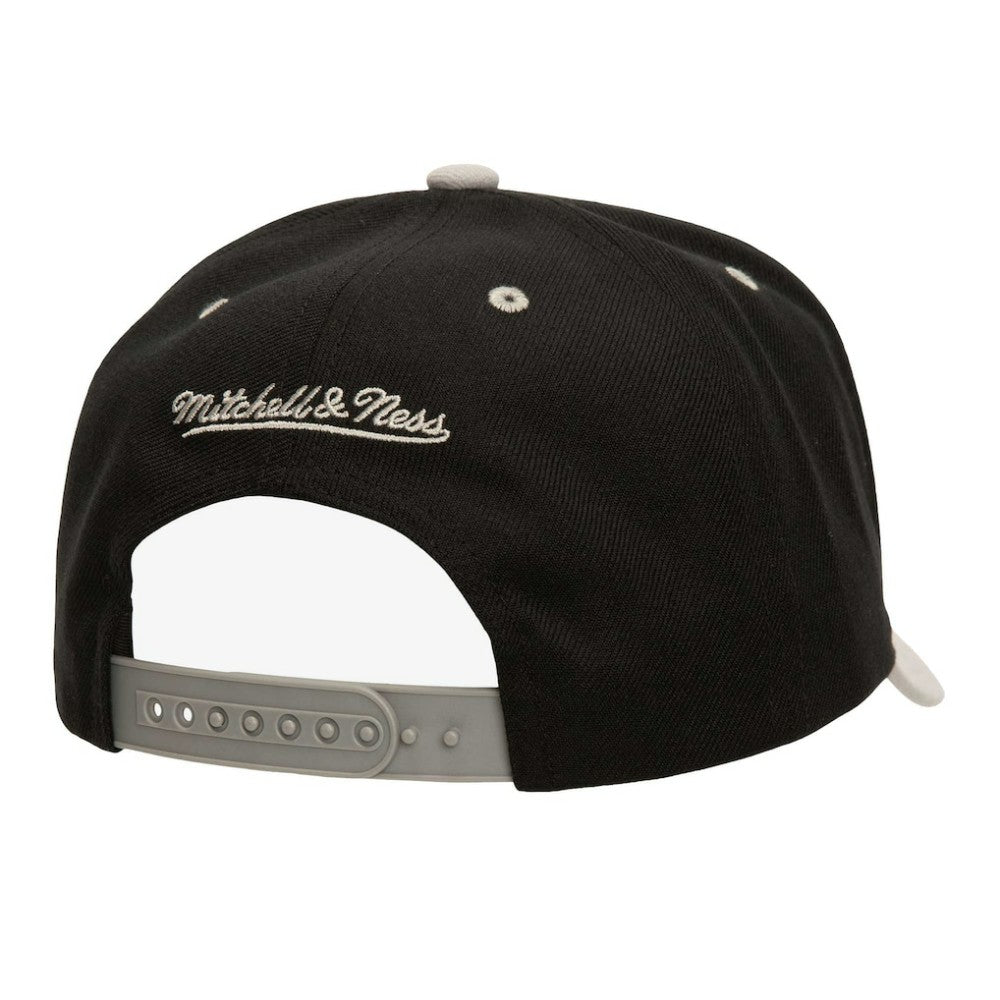 Chicago White Sox Mitchell & Ness  All In 2.0 Adjustable Hat Lifestyle