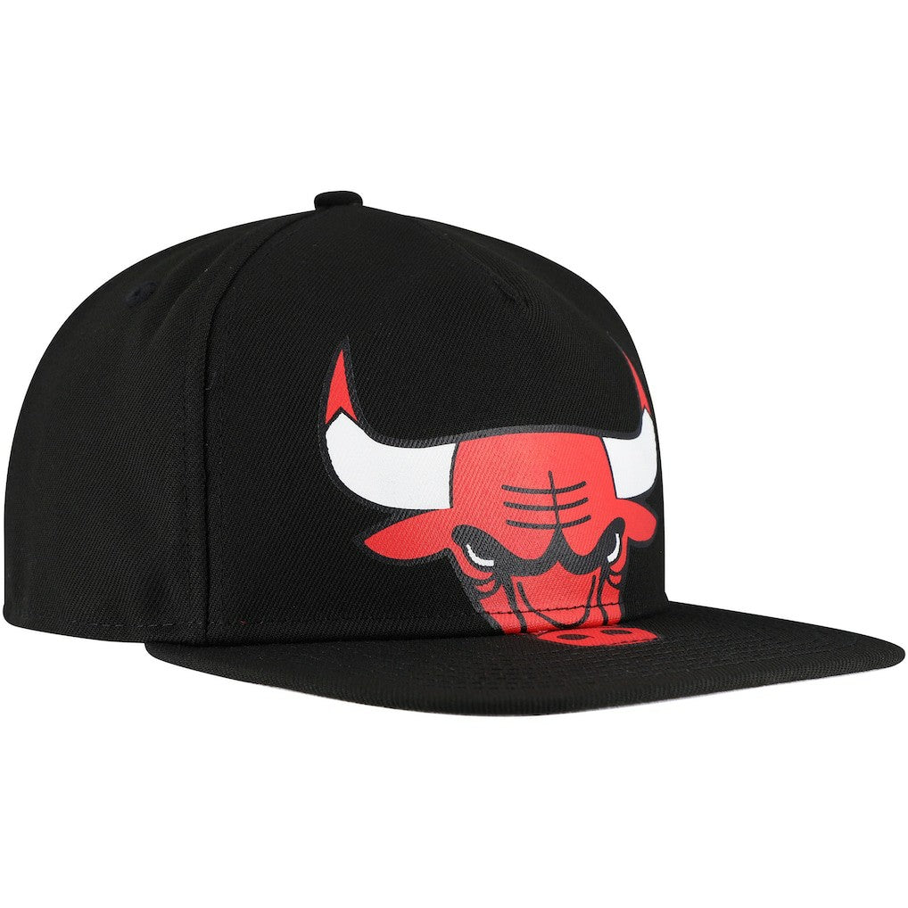 New Era - Chicago Bulls Oversized Puff Print Logo Golfer Snapback Hat - Black