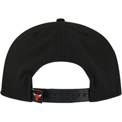 New Era - Chicago Bulls Oversized Puff Print Logo Golfer Snapback Hat - Black