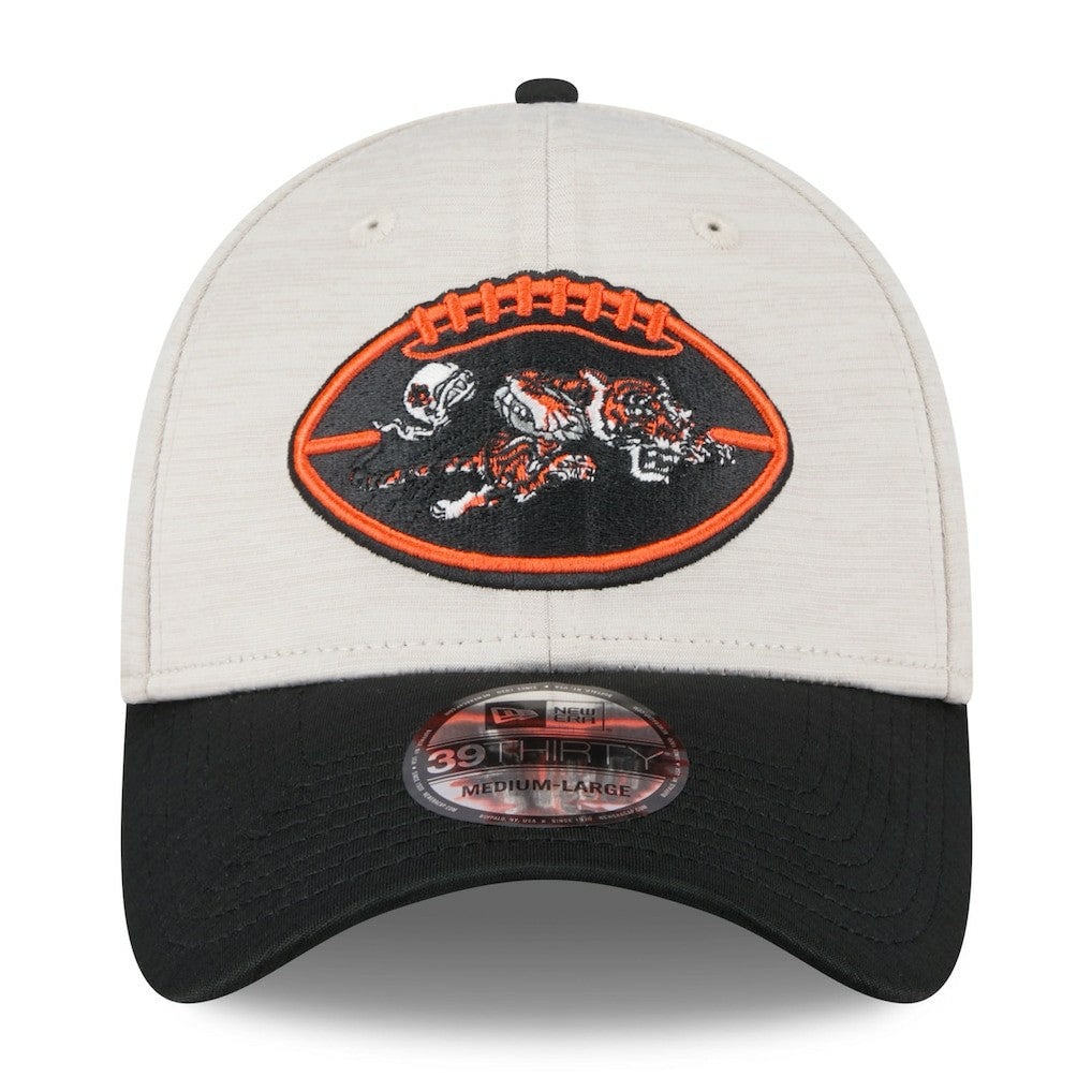 Cincinnati Bengals New Era 2024 Sideline Historic 39THIRTY Flex Hat Stone/Black - NFL