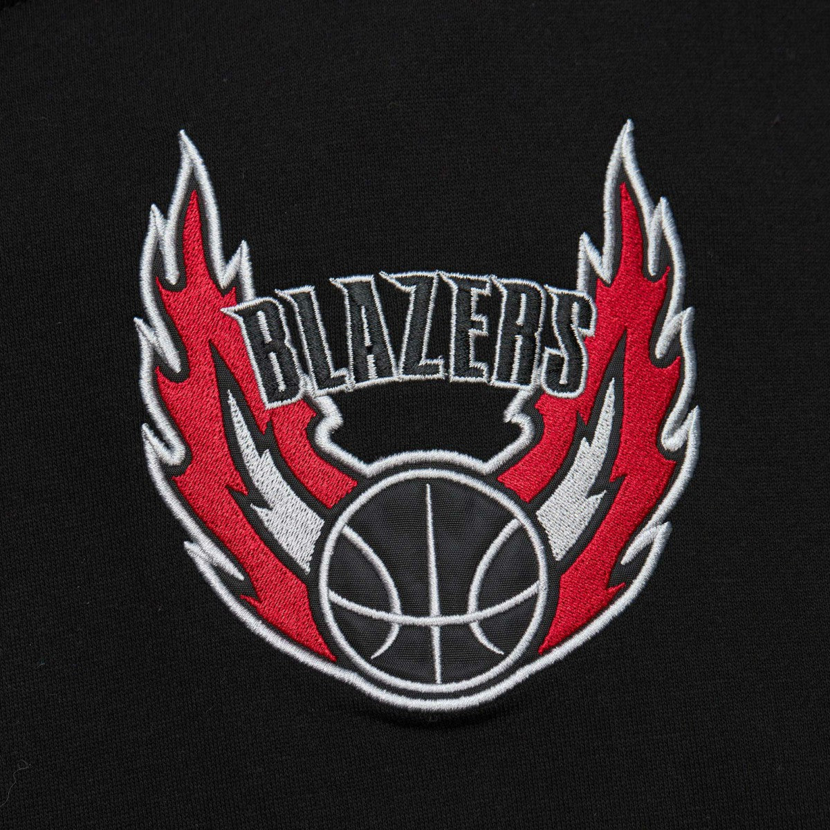 Mitchell & Ness - Portland Trail Blazers Team OG 2.0 Vintage Logo Fleece Pullover Hoodie - Black