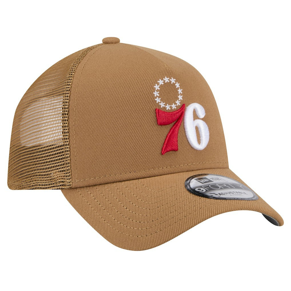 New Era - Philadelphia 76ers 9FORTY A-Frame Trucker Adjustable Hat - Tan