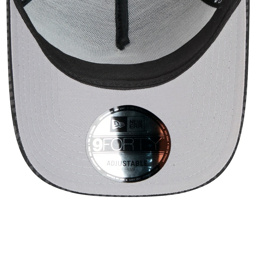 New Era - Chicago Bulls Male Adult Midnight Ink Tonal A-Frame Trucker 9FORTY Adjustable Hat - Black
