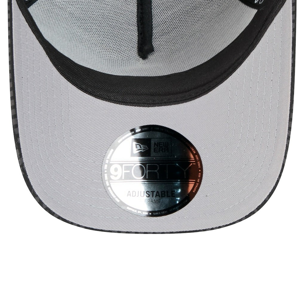 New Era - Chicago Bulls Male Adult Midnight Ink Tonal A-Frame Trucker 9FORTY Adjustable Hat - Black