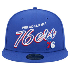 New Era - Philadelphia 76ers Sport Night Script Sided 59FIFTY Fitted Hat - Royal