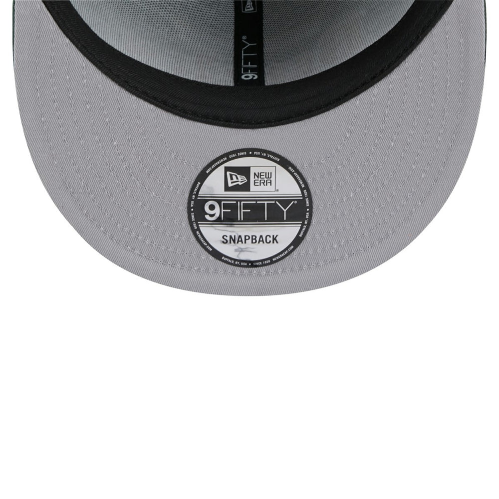 New Era - Milwaukee Bucks Throwback Display Corduroy 9FIFTY Snapback Hat - Hunter Green