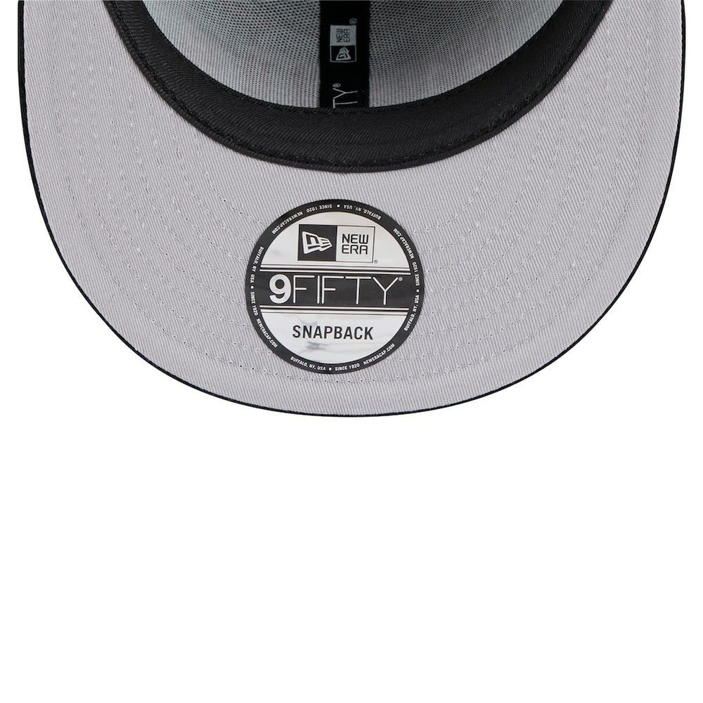New Era - Chicago Bulls Throwback Display Corduroy 9FIFTY Snapback Hat - Black