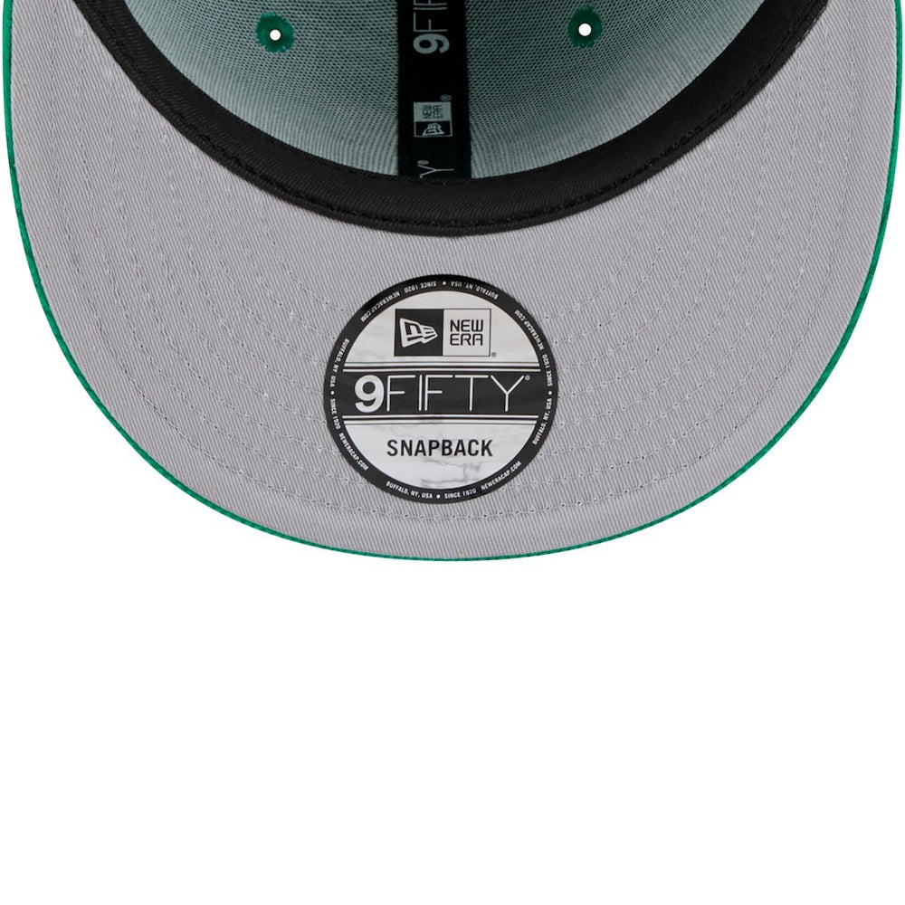 New Era - Boston Celtics Throwback Display Corduroy 9FIFTY Snapback Hat - Kelly Green