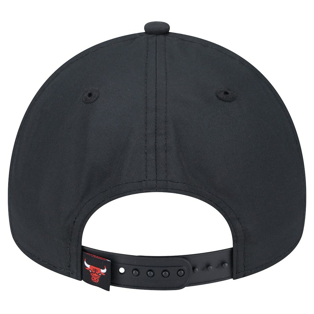 New Era -  Chicago Bulls Black Throwback Gradient A-Frame 9FORTY Adjustable Hat