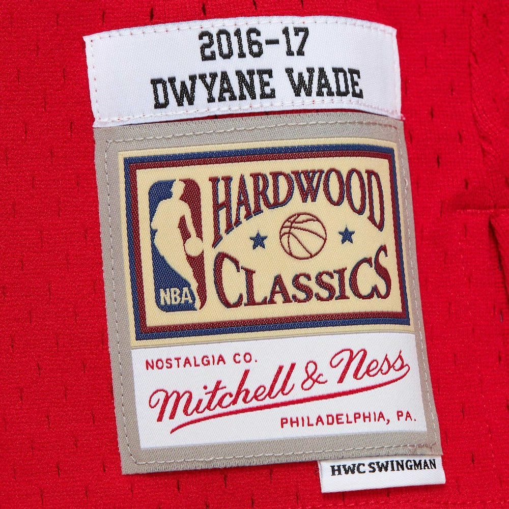 Mitchell & Ness - Dwyane Wade Chicago Bulls 2016/17 Hardwood Classics Swingman Jersey - Red