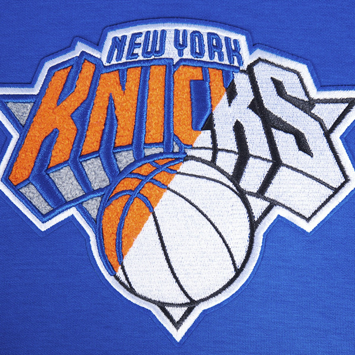 NBA - New York Knicks Pro Standard Split Logo Pullover Hoodie - Blue