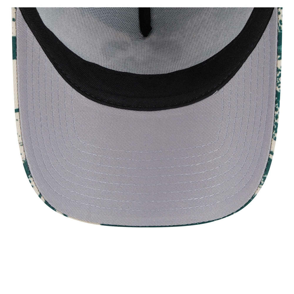 New Era - Milwaukee Bucks Tip Off A-Frame Trucker 9FORTY Adjustable Hat - Hunter Green/Cream