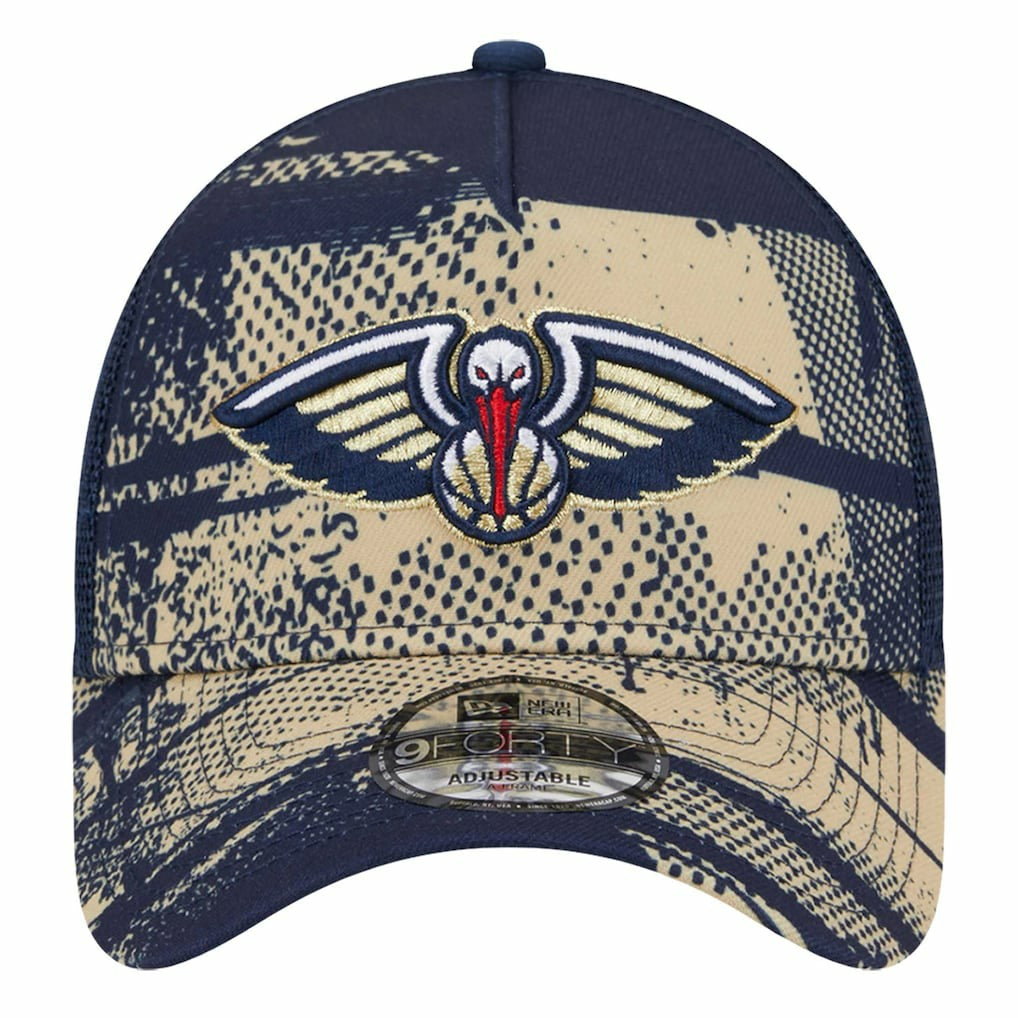 New Era - New Orleans Pelicans Tip Off A-Frame Trucker 9FORTY Adjustable Hat - Navy/Gold