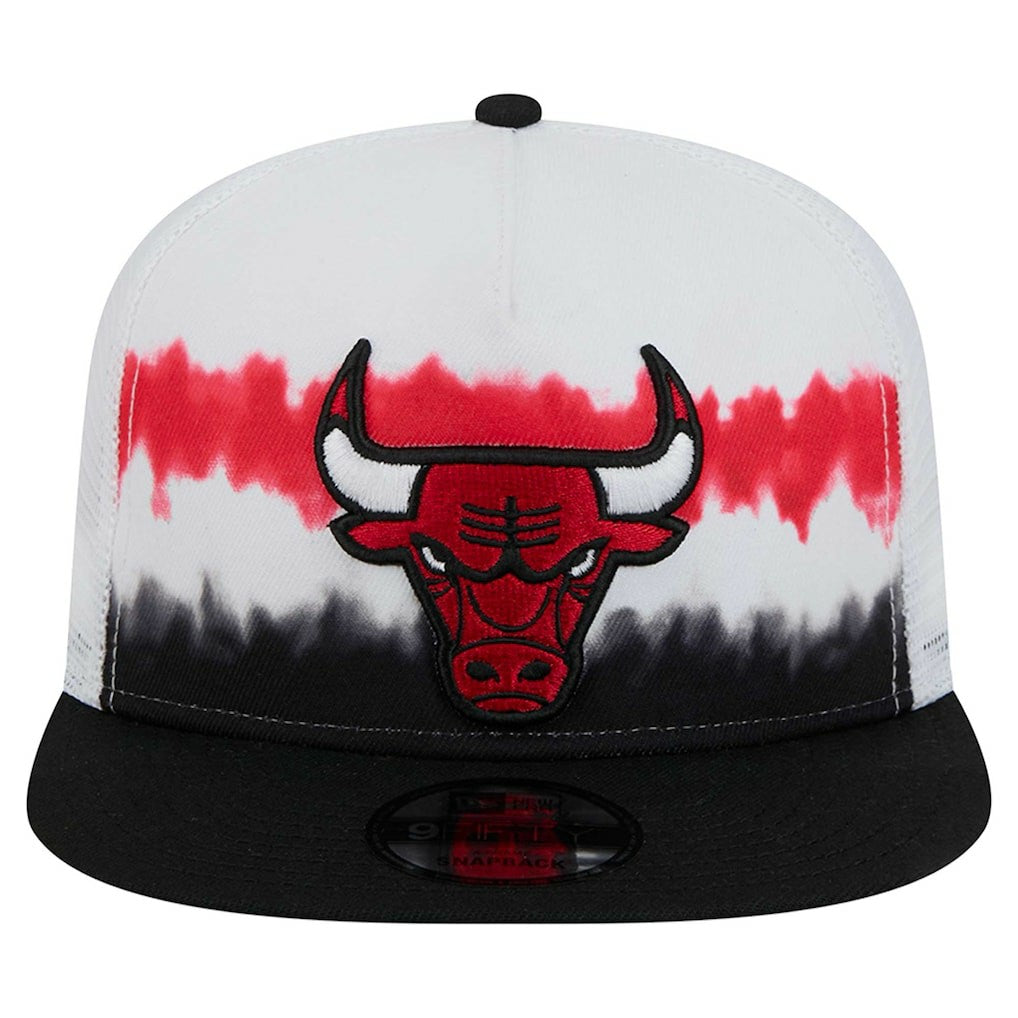 New Era - Chicago Bulls Dip-Dye 9FIFTY A-Frame Trucker Snapback Hat - White/Black